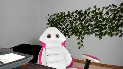 SARA    online show from 12/11/24, 03:58