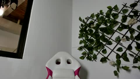 SARA    online show from 02/08/25, 08:10