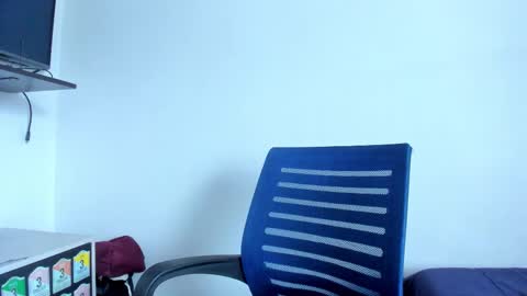 Jax and Lu online show from 10/18/25, 09:37