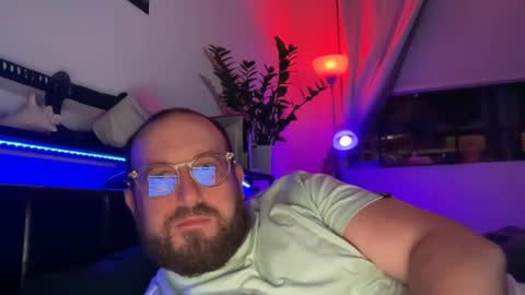 Snapshot of sexxfreak21 chatting on 12/04/24, 03:37 sexxfreak21 online show from 12/04/24, 03:37