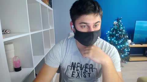 Snapshot of sexxxdickbig chatting on 12/24/24, 08:16 Tommy online show from 12/24/24, 08:16