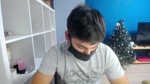 Snapshot of sexxxdickbig chatting on 12/25/24, 07:24 Tommy online show from 12/25/24, 07:24