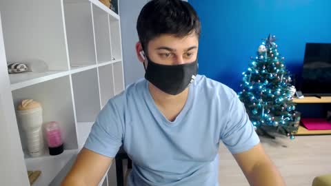 Snapshot of sexxxdickbig chatting on 12/30/24, 03:13 Tommy online show from 12/30/24, 03:13