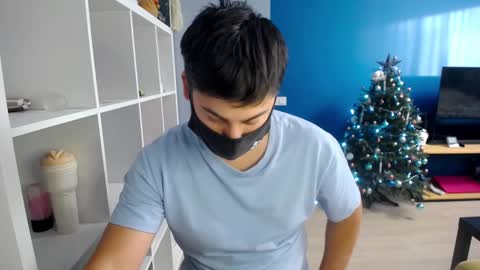 Snapshot of sexxxdickbig chatting on 01/03/25, 12:19 Tommy online show from 01/03/25, 12:19