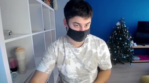 Snapshot of sexxxdickbig chatting on 01/07/25, 09:40 Tommy online show from 01/07/25, 09:40