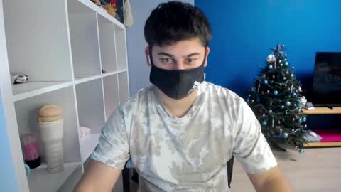 Snapshot of sexxxdickbig chatting on 01/08/25, 03:28 Tommy online show from 01/08/25, 03:28