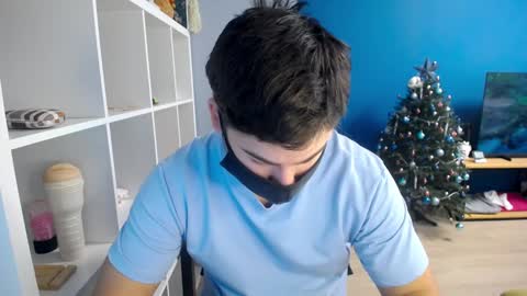 Snapshot of sexxxdickbig chatting on 01/12/25, 07:53 Tommy online show from 01/12/25, 07:53