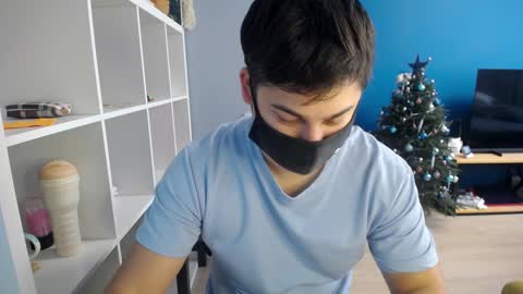 Snapshot of sexxxdickbig chatting on 01/15/25, 07:26 Tommy online show from 01/15/25, 07:26