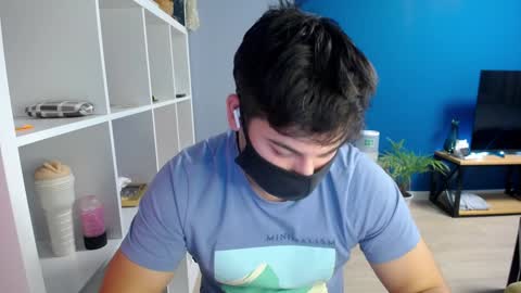Snapshot of sexxxdickbig chatting on 01/20/25, 08:40 Tommy online show from 01/20/25, 08:40