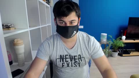 Snapshot of sexxxdickbig chatting on 02/03/25, 03:49 Tommy online show from 02/03/25, 03:49
