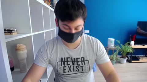 Snapshot of sexxxdickbig chatting on 02/04/25, 06:57 Tommy online show from 02/04/25, 06:57