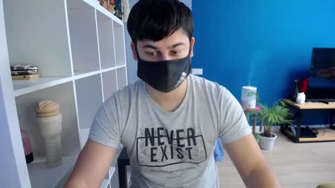 Snapshot of sexxxdickbig chatting on 02/05/25, 06:24 Tommy online show from 02/05/25, 06:24