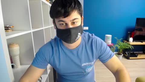 Snapshot of sexxxdickbig chatting on 02/06/25, 03:31 Tommy online show from 02/06/25, 03:31