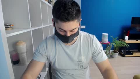 Snapshot of sexxxdickbig chatting on 02/10/25, 03:21 Tommy online show from 02/10/25, 03:21