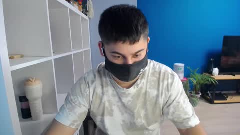 Snapshot of sexxxdickbig chatting on 02/13/25, 03:46 Tommy online show from 02/13/25, 03:46