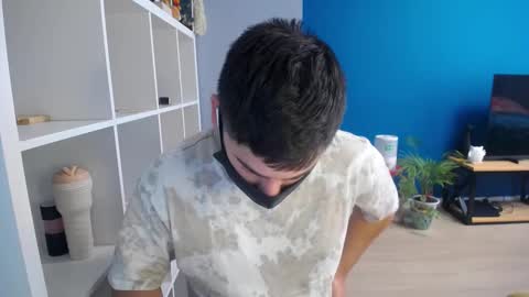 Snapshot of sexxxdickbig chatting on 02/15/25, 07:49 Tommy online show from 02/15/25, 07:49