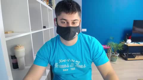 Snapshot of sexxxdickbig chatting on 02/15/25, 06:44 Tommy online show from 02/15/25, 06:44