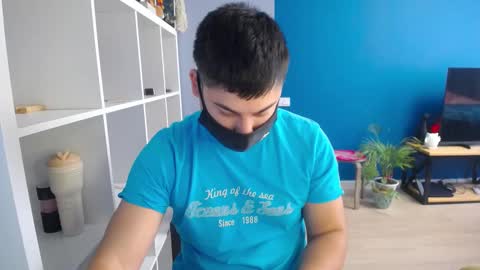 Snapshot of sexxxdickbig chatting on 02/16/25, 08:10 Tommy online show from 02/16/25, 08:10