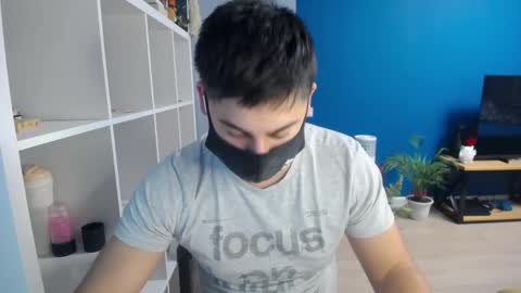 Snapshot of sexxxdickbig chatting on 02/19/25, 07:27 Tommy online show from 02/19/25, 07:27