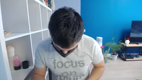 Snapshot of sexxxdickbig chatting on 02/20/25, 08:39 Tommy online show from 02/20/25, 08:39