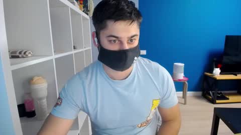 Snapshot of sexxxdickbig chatting on 03/02/25, 02:21 Tommy online show from 03/02/25, 02:21