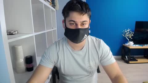 Snapshot of sexxxdickbig chatting on 03/12/25, 07:49 Tommy online show from 03/12/25, 07:49