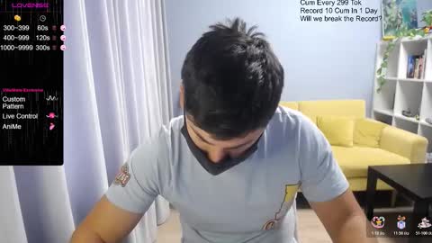 Snapshot of sexxxdickbig chatting on 10/20/25, 07:20 Tommy online show from 10/20/25, 07:20