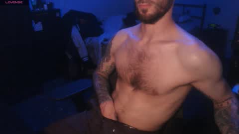 Snapshot of sexxxysiul chatting on 10/24/25, 09:00 SiuL online show from 10/24/25, 09:00