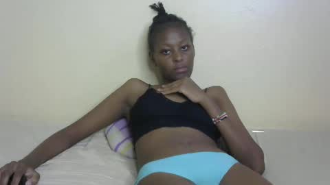 Snapshot of sexxy_bum23 chatting on 02/20/25, 03:45 sexxy bum online show from 02/20/25, 03:45