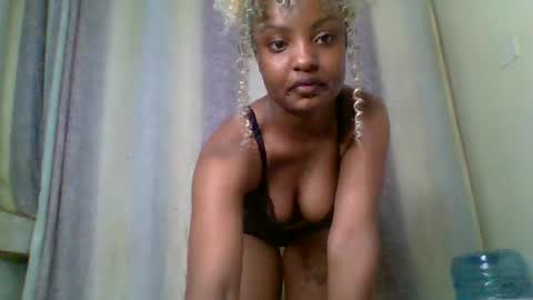 Snapshot of sexxy_daisyy chatting on 09/25/25, 11:52 sexxy_daisyy online show from 09/25/25, 11:52