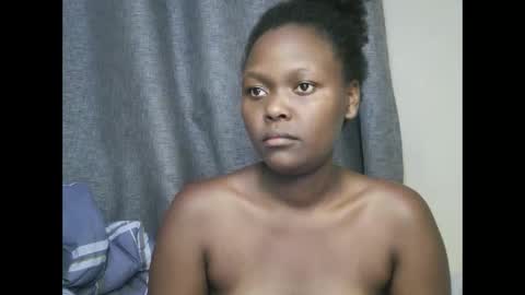 Snapshot of sexxy_lynne chatting on 10/01/25, 06:25 sexxy_lynne online show from 10/01/25, 06:25