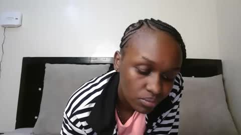 maya online show from 10/12/25, 05:12