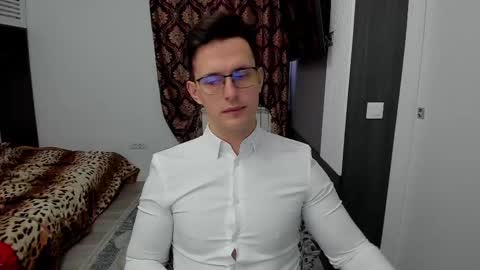 Snapshot of sexxymuscles4u chatting on 02/20/25, 08:06 Sexxymuscles4U online show from 02/20/25, 08:06