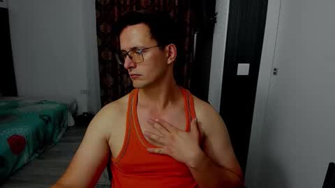 Snapshot of sexxymuscles4u chatting on 09/13/25, 09:53 Sexxymuscles4U online show from 09/13/25, 09:53