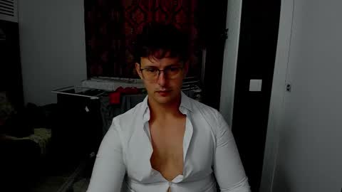 Sexxymuscles4U online show from 10/30/25, 09:22