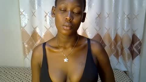 sexxyvee224 online show from 11/11/25, 08:14