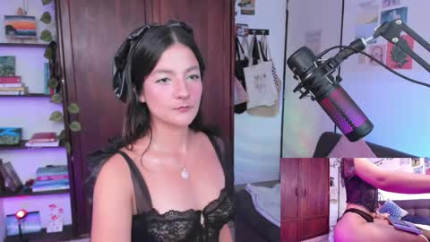 Snapshot of sexy__emma chatting on 10/01/25, 07:53 sexy__emma online show from 10/01/25, 07:53