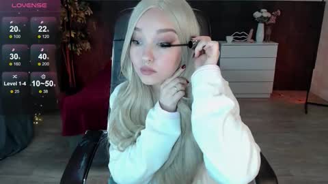 Snapshot of sexy_alexxia chatting on 10/19/25, 06:14 Alexia online show from 10/19/25, 06:14