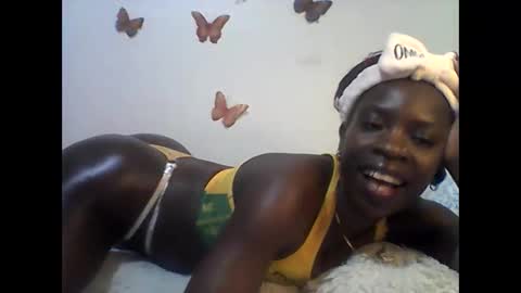 Snapshot of sexy_annbel chatting on 10/11/25, 10:19 Ann online show from 10/11/25, 10:19
