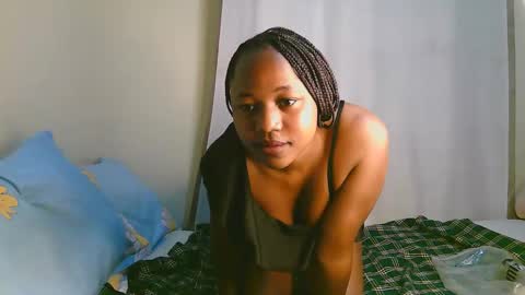 Snapshot of sexy_ariana_2 chatting on 10/19/25, 11:00 Ariana online show from 10/19/25, 11:00