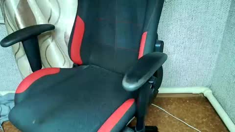 Jessica  Face only in pvt or in snapchat Dont ask more.... online show from 10/10/25, 07:35