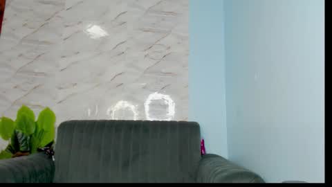 Snapshot of sexy_blonde2 chatting on 09/10/25, 10:04 tina online show from 09/10/25, 10:04