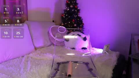 Snapshot of sexy_blonde_doll chatting on 12/15/24, 08:41 Lina online show from 12/15/24, 08:41