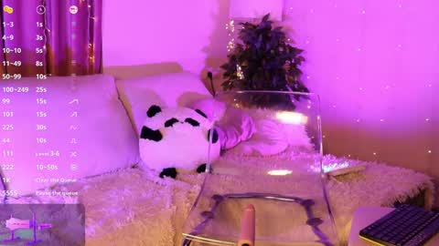 Snapshot of sexy_blonde_doll chatting on 02/09/25, 11:25 Lina online show from 02/09/25, 11:25