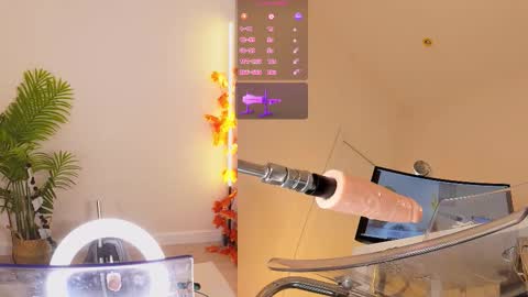 Lina online show from 10/31/25, 12:33