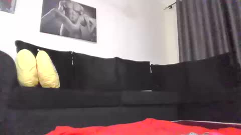 liya online show from 10/21/25, 09:10