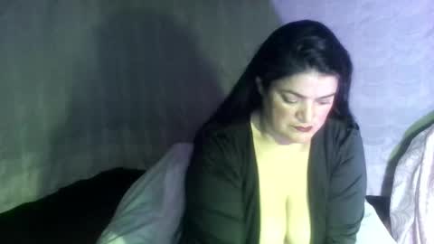 Snapshot of sexy_camy chatting on 09/22/25, 01:18 Camy Yamy online show from 09/22/25, 01:18