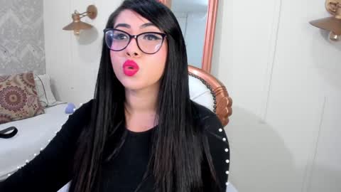 Snapshot of sexy_cristall chatting on 01/22/25, 04:34 C R I S T A L online show from 01/22/25, 04:34