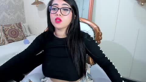 Snapshot of sexy_cristall chatting on 01/22/25, 07:35 C R I S T A L online show from 01/22/25, 07:35