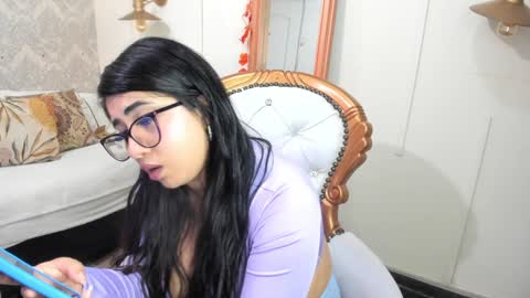 Snapshot of sexy_cristall chatting on 01/25/25, 08:10 C R I S T A L online show from 01/25/25, 08:10